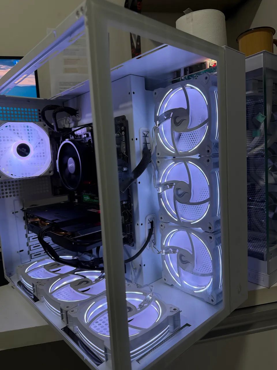 Pc Gamar Ryzen 5 5600x / 6700xt / 1Tb armazenamento 