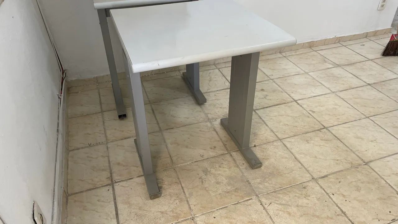 Set of 8 Small Office Desks, 75 x 60 x 60 cm