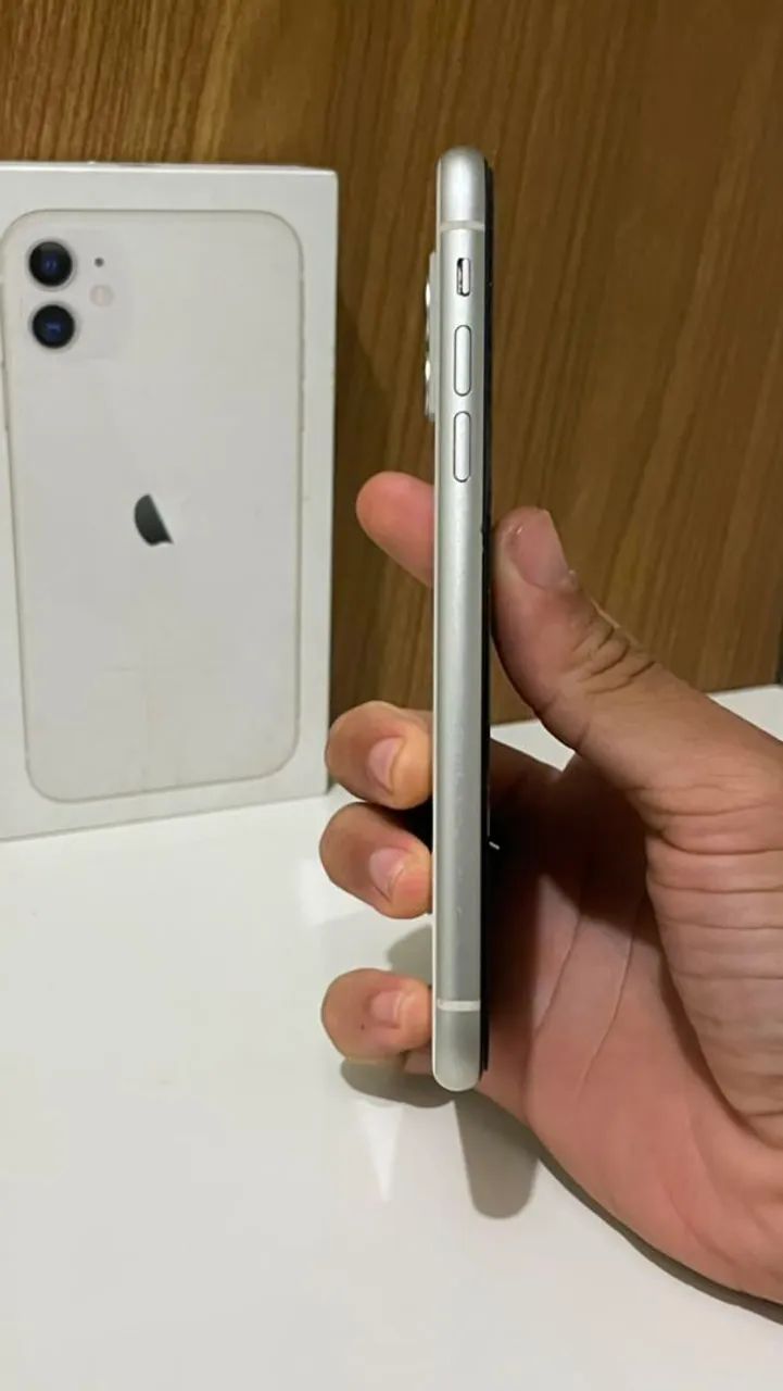 iPhone 11 64g branco  - Foto 2