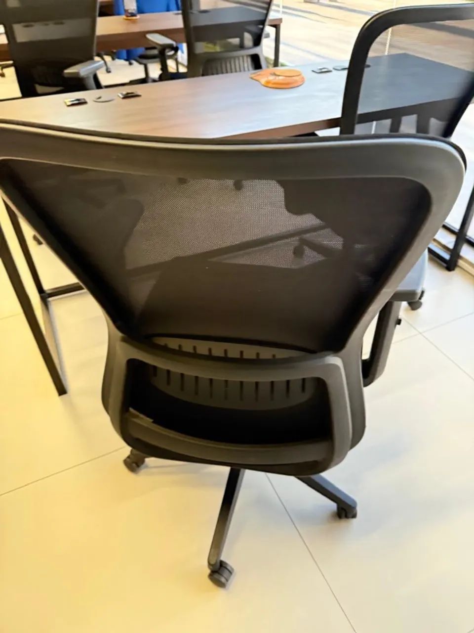 Cadeira de escritório ergonômica - Foto 2