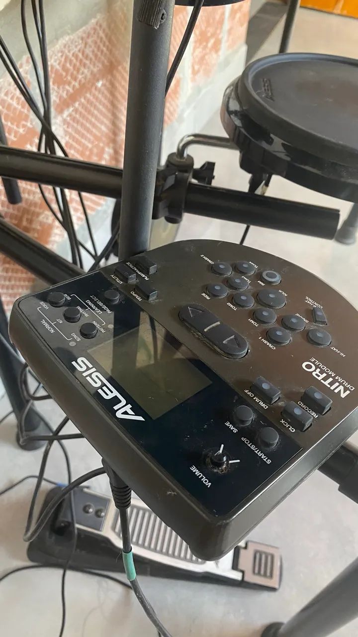 Bateria eletrônica Alesis Nitro  - Foto 4