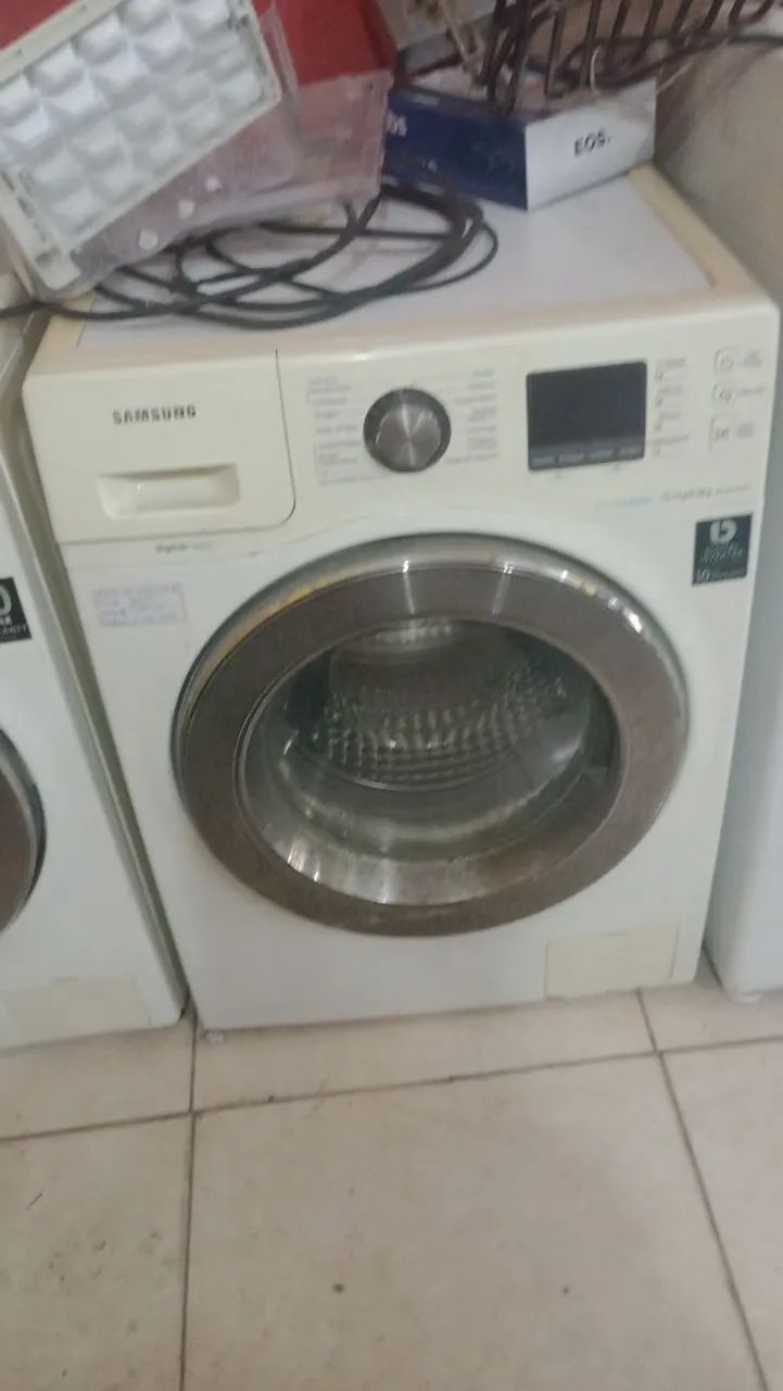 MÁQUINA LAVA E SECA 