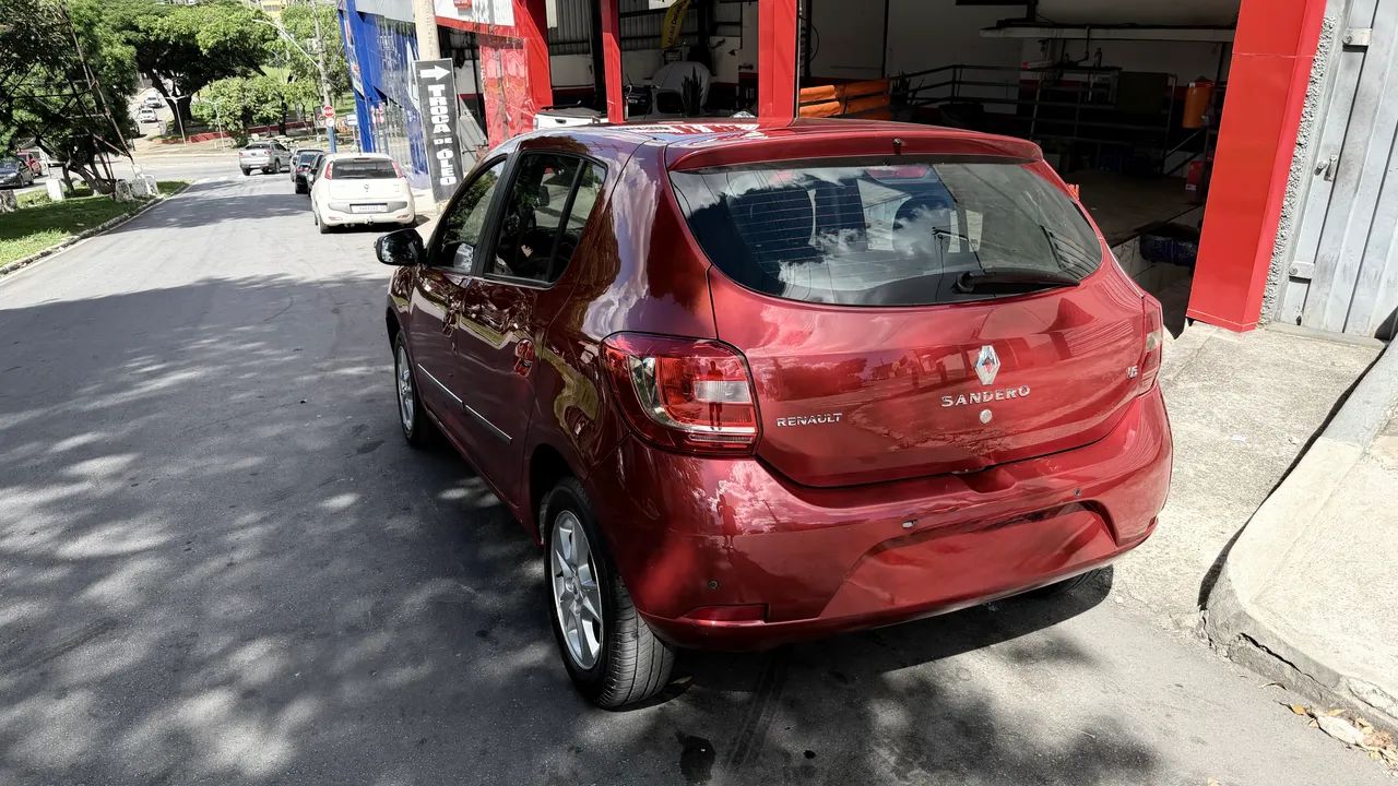 Versa e Sandero aluguel para aplicativo  - Foto 3
