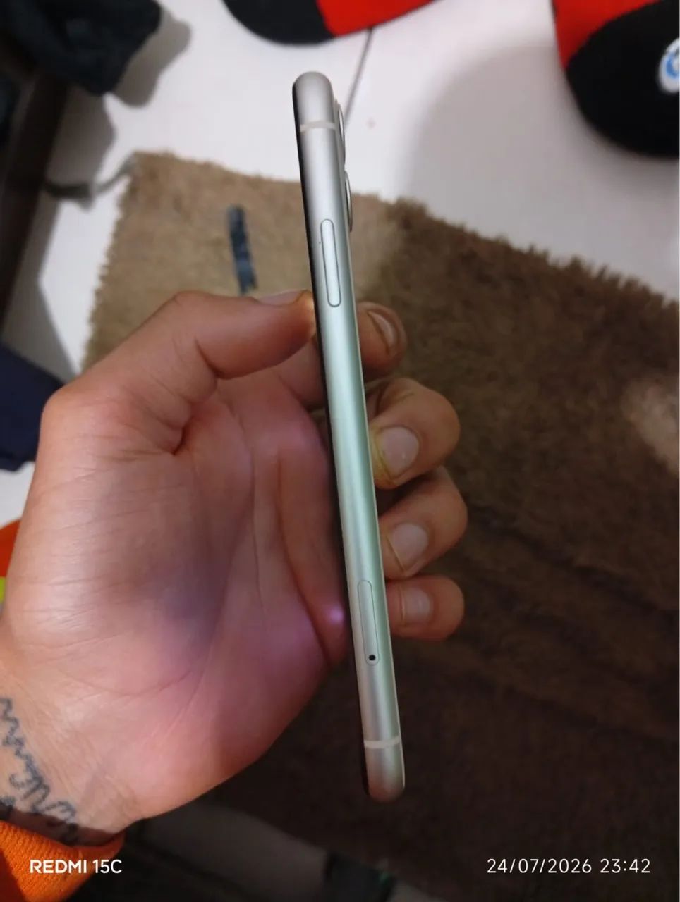 iPhone 11 semi novo  - Foto 2