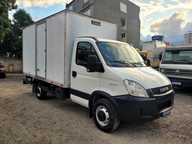 Iveco Daily 45S17 Baú 2013 - Foto 2