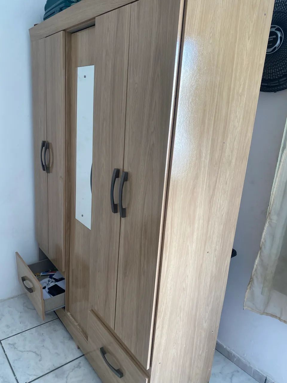 Guarda roupa semi novo - Foto 3
