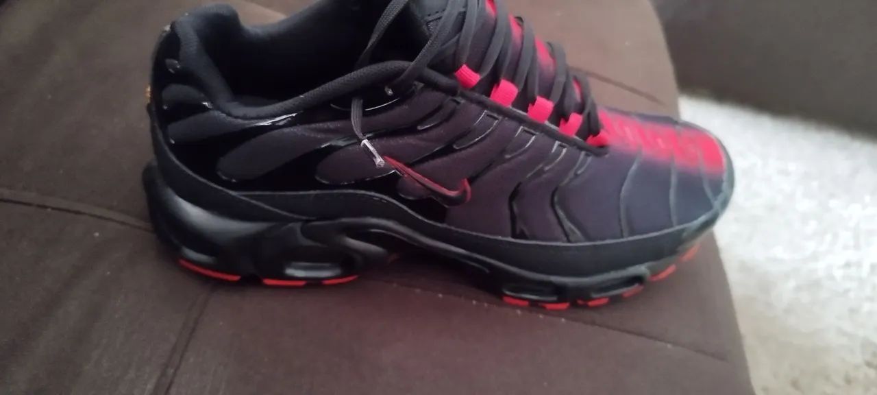Nike tn, preto com vermelho - Foto 4