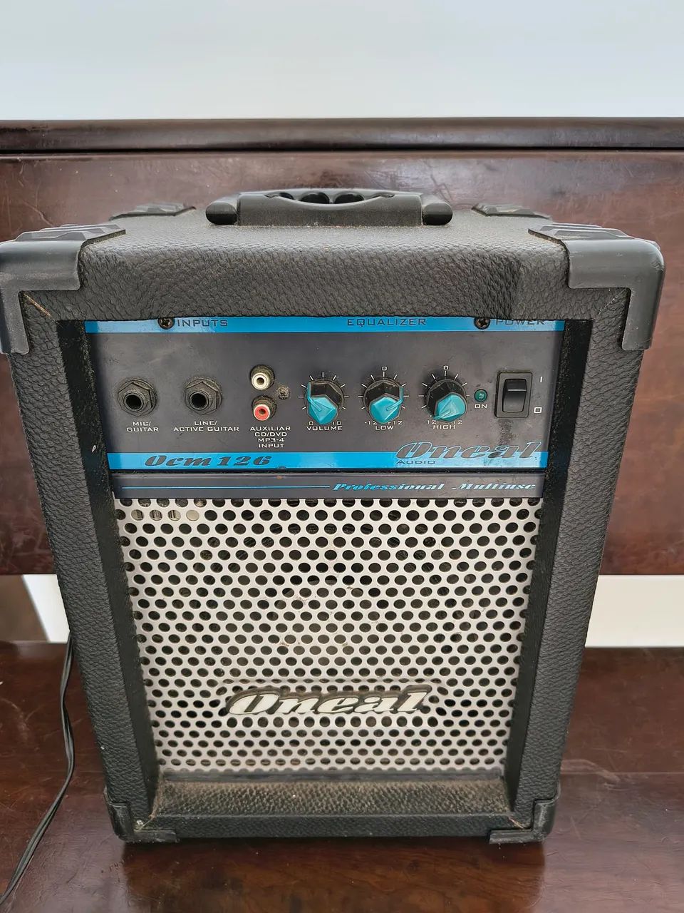 Caixa Amplificada Oneal OCM 126