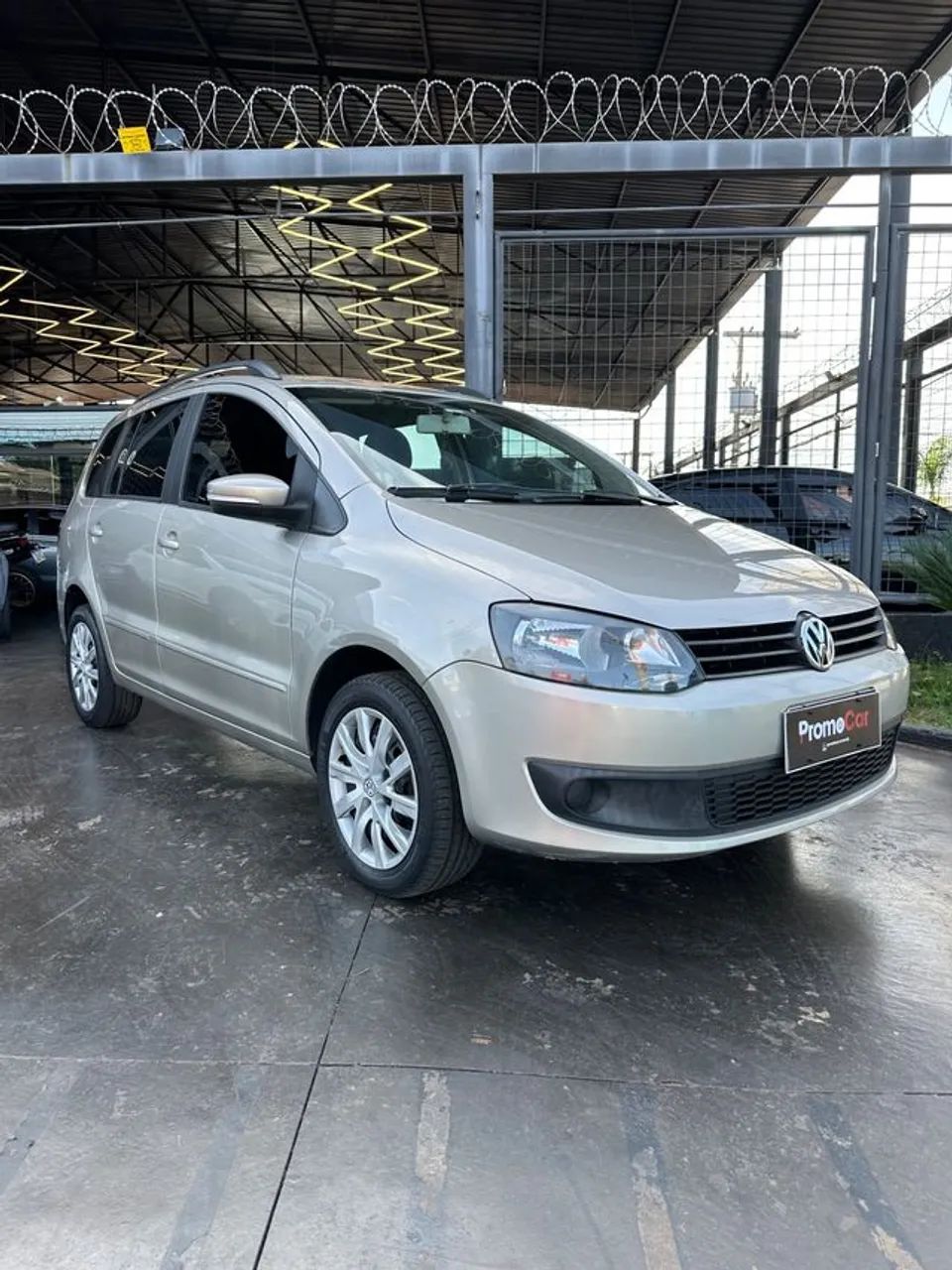 Volkswagen Spacefox SPACEFOX 1.6 Trendline Total Flex 8v 5p 2012