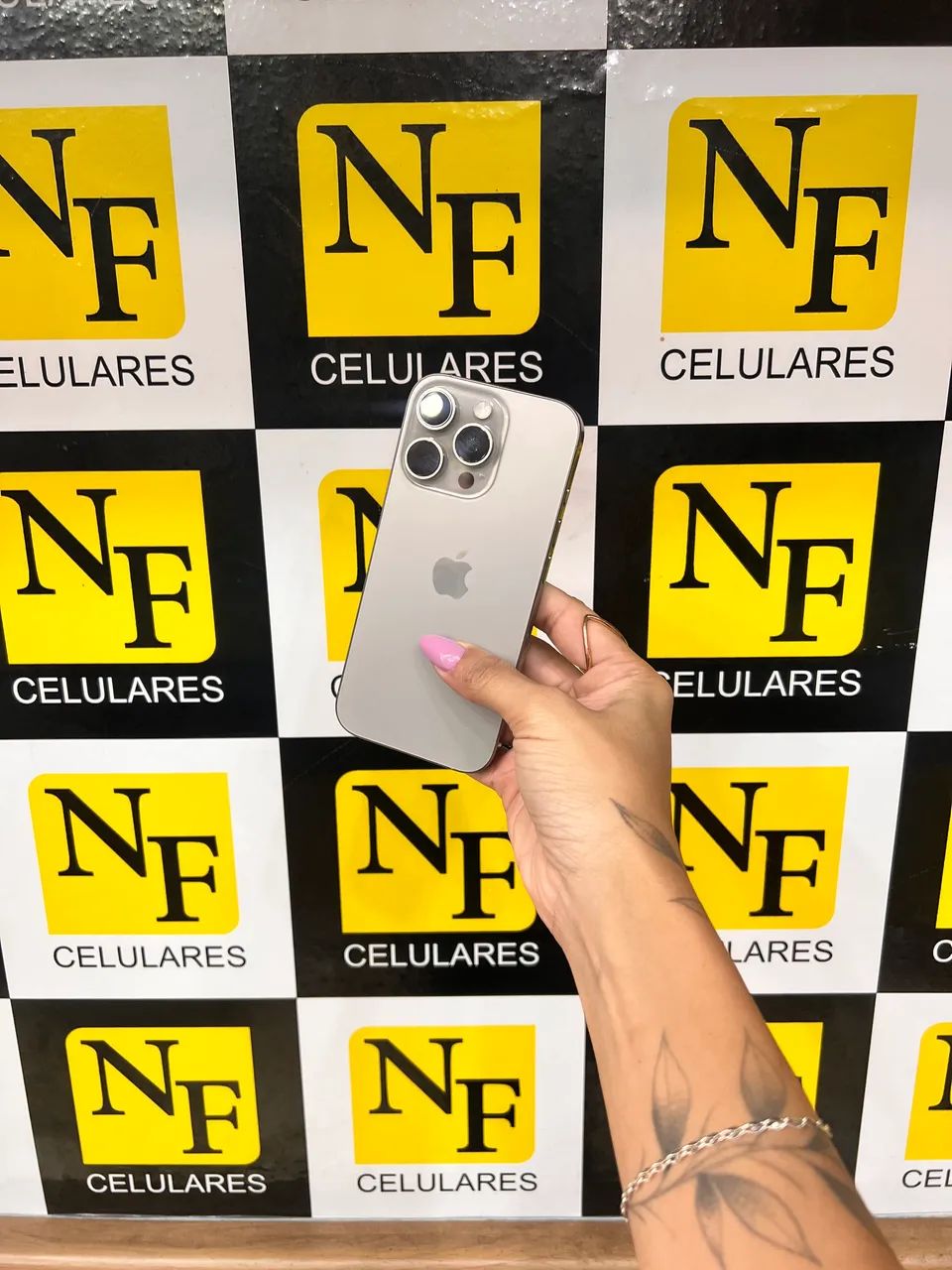 IPHONE 16 PRO 