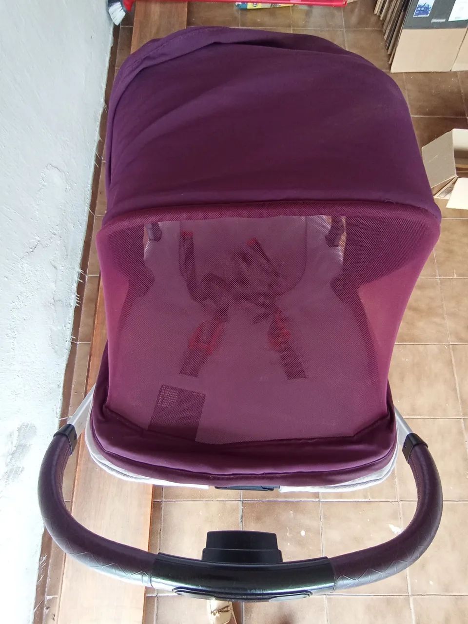 carrinho de bebê quinny roxo - Foto 2
