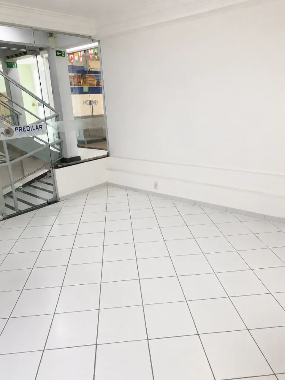 SALA COMERCIAL PARA LOCAÇÃO - AV. CHAMPAGNAT - Foto 2