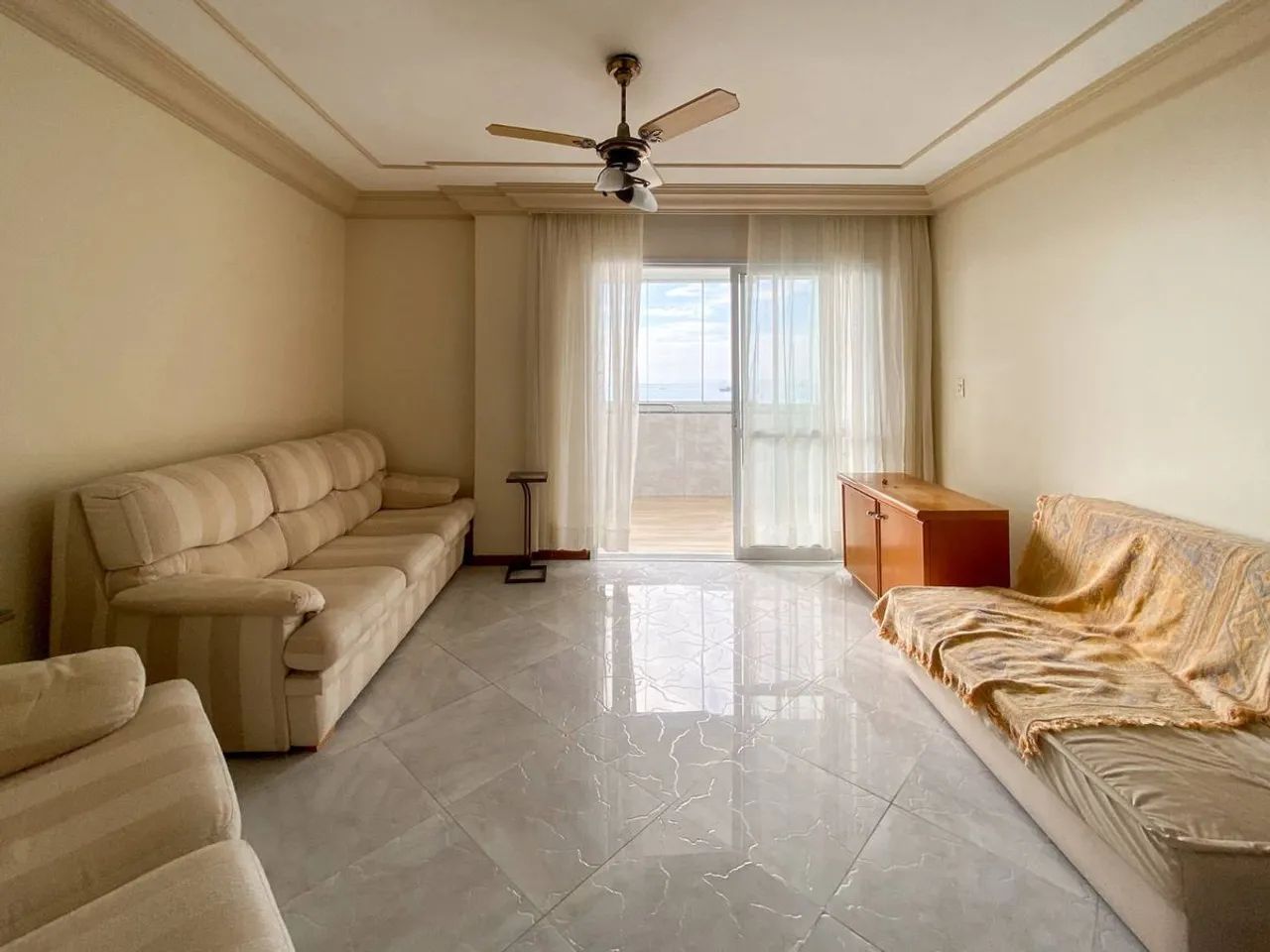 Apartamento Frente Mar Mobiliado com 4 Dormitórios para Locação em Balneário Camboriú - Foto 4