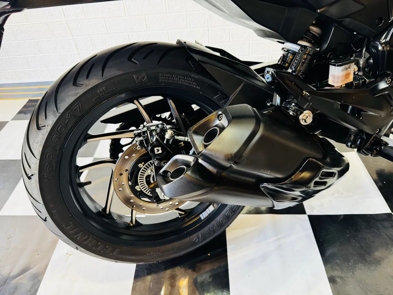 BAJAJ DOMINAR 400  - Foto 4