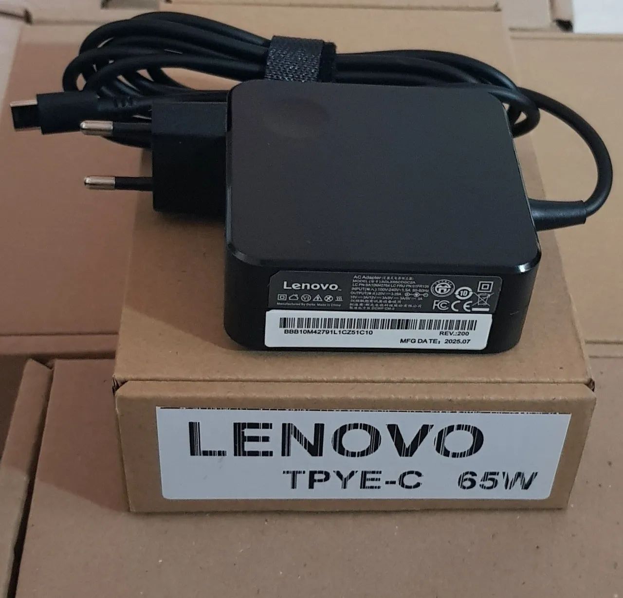 Fonte Tipo-C   pra notebook Lenovo 
