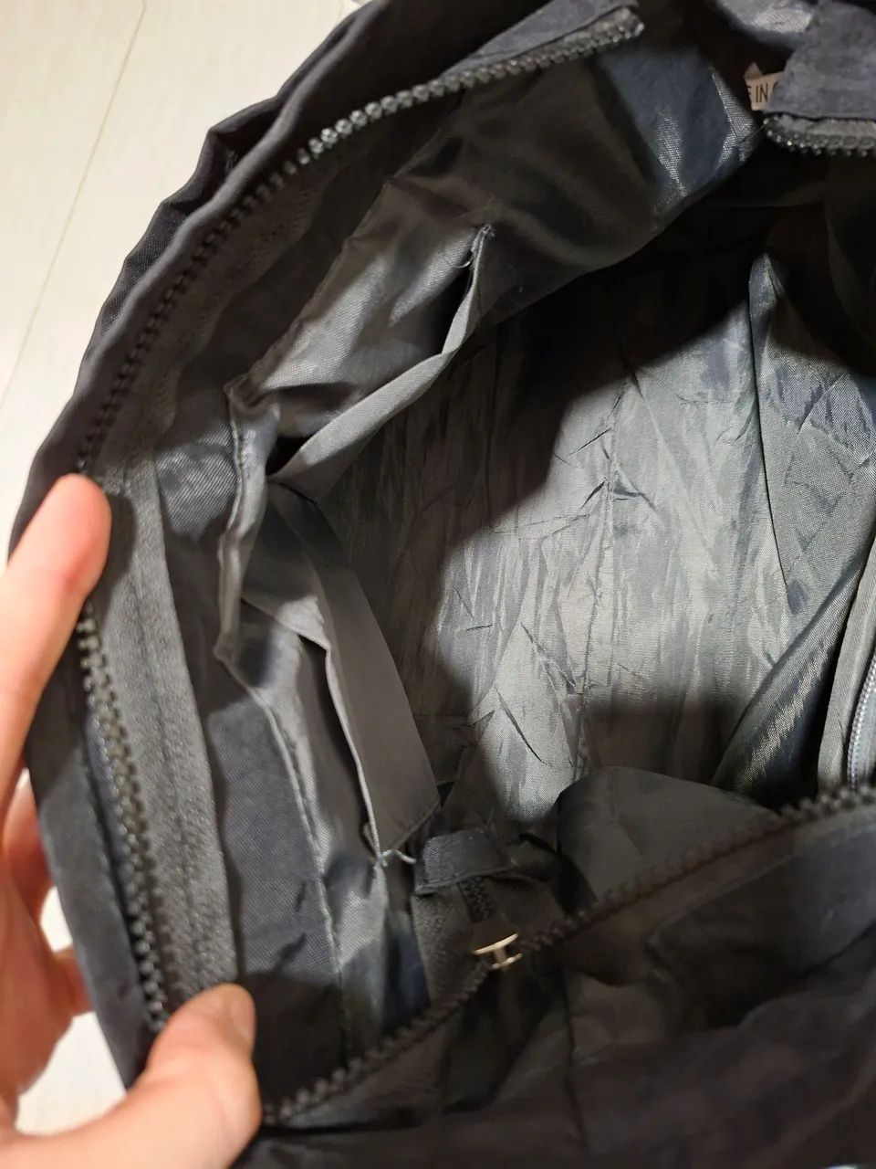 BOLSA PRETA ELEGANTE E VERSÁTIL - PERFEITA, PRÁTICA, LINDA, MATERIAL DE ALTA QUALIDADE  - Foto 4