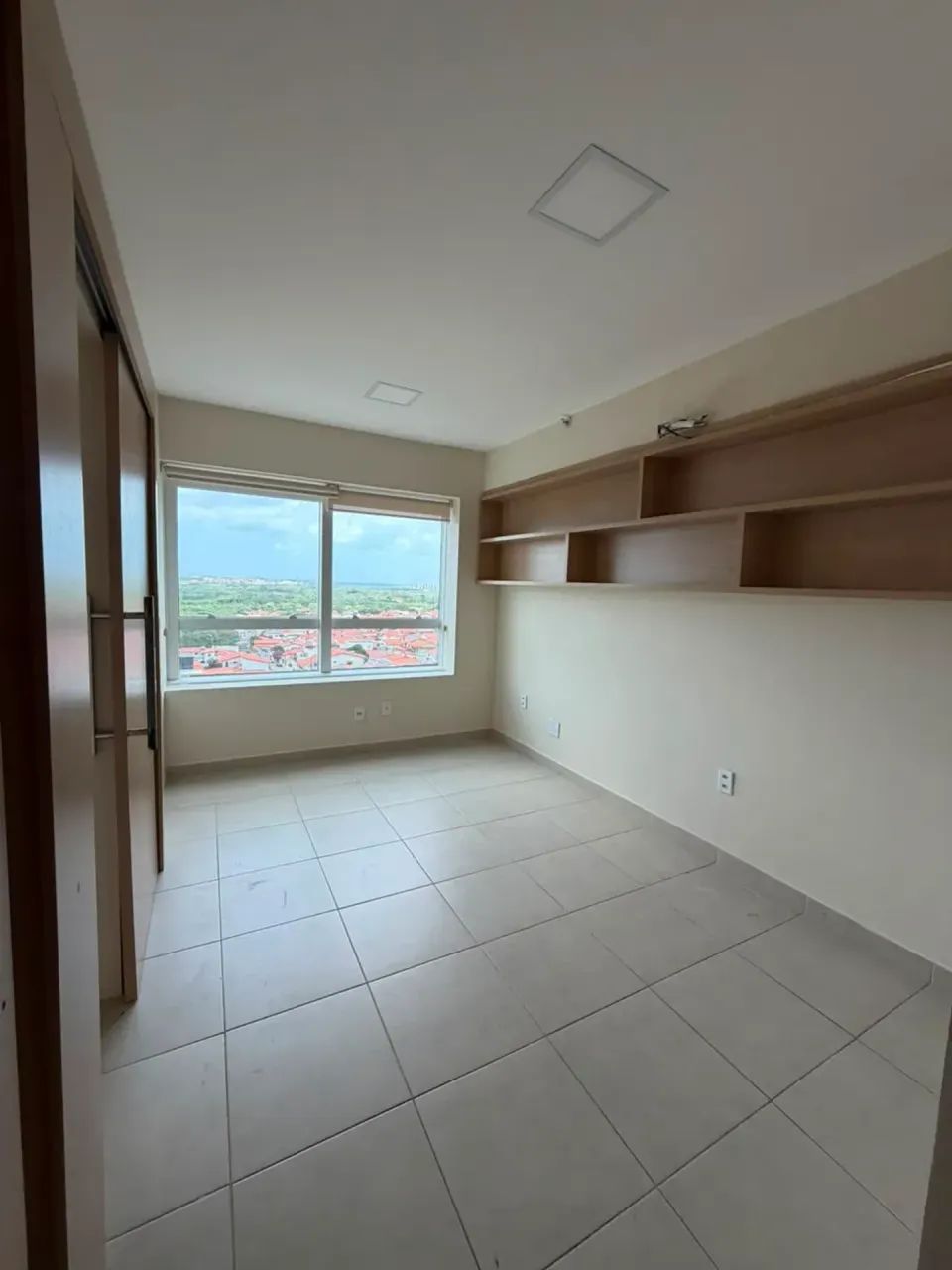 Alugo Sala Comercial Projetada no Pátio Jardins, Cohafuma. - Foto 2
