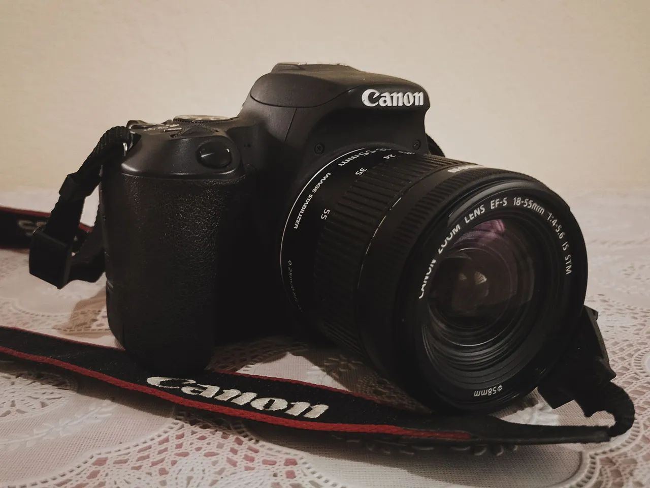 Câmera Canon SL2 semi nova