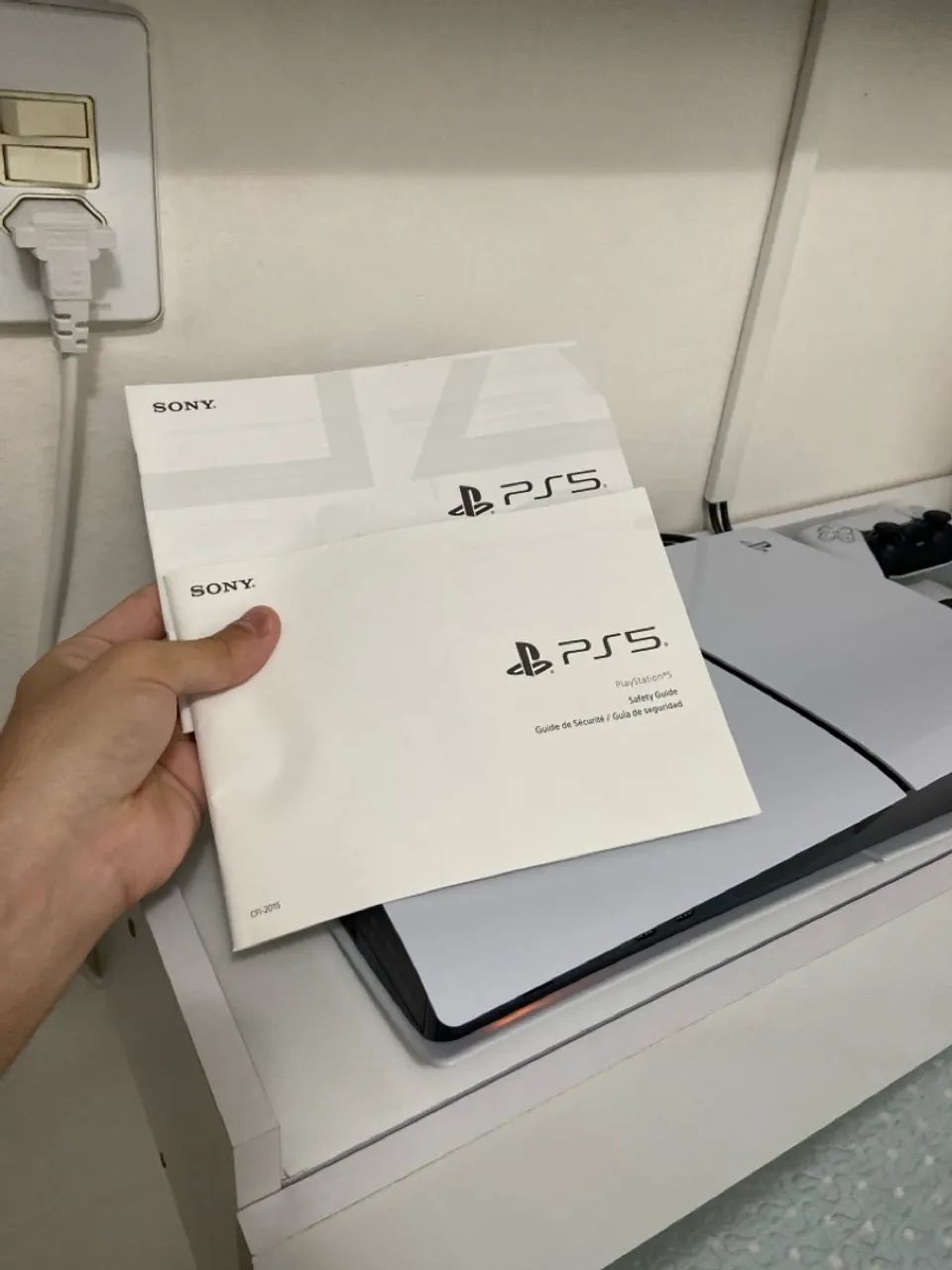 ? PS5 DIGITAL 1 TB + 2 CONTROLES - Foto 4