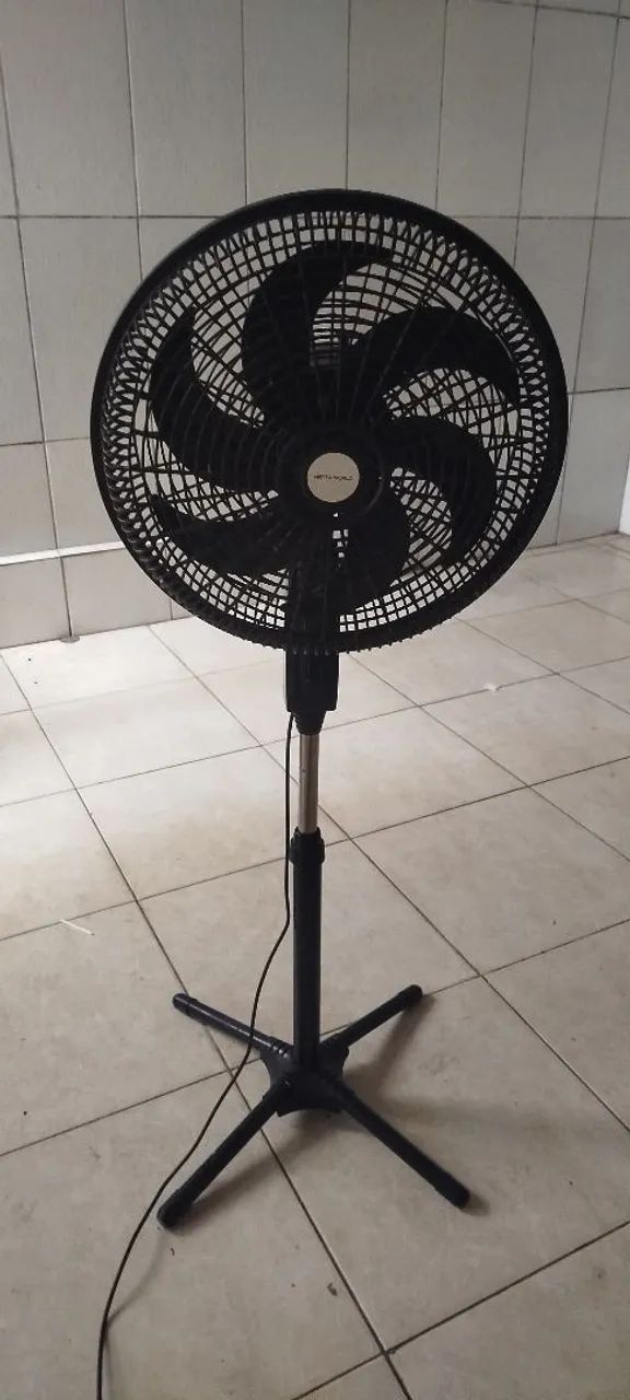 Ventilador de pé 