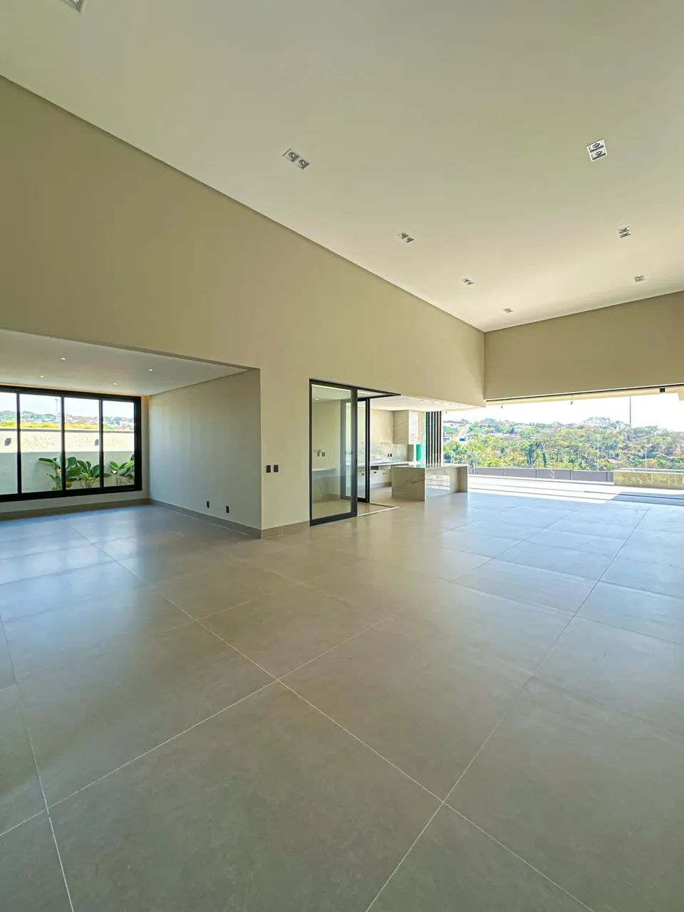Casa térrea à venda no Plateau D'Or Privilege com 4 suítes e 380 m² - Foto 3