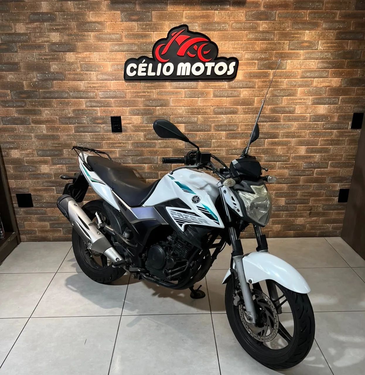FAZER 250 BLUEFLEX BRANCA 2015/2016 - Foto 2