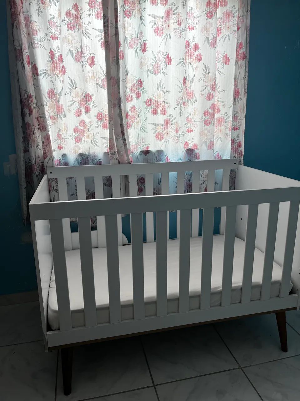 Vendo um berço de bebê 