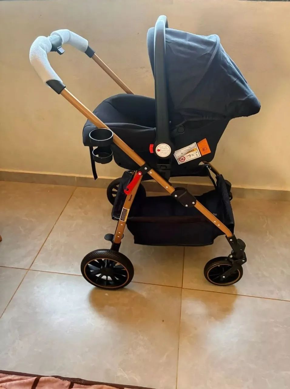 Carrinho 3em1 completo (com moisés e bebê conforto)