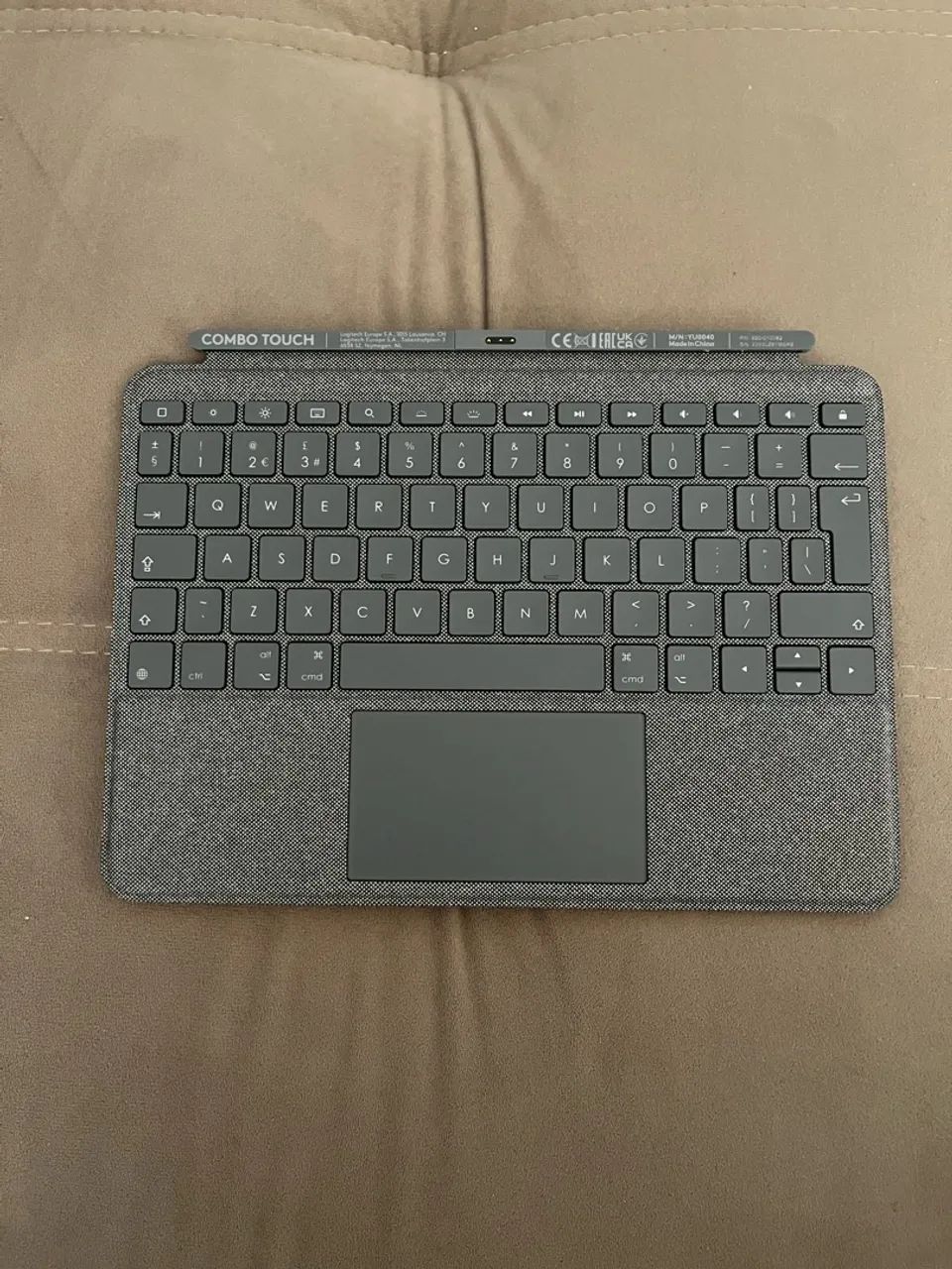 Capa Teclado Logitech Combo Touch (IPad 7th a 9th) - Foto 2