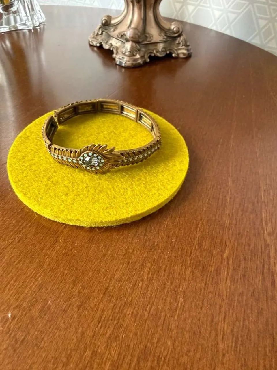 Pulseira bracelete dourado com pedras  - Foto 5