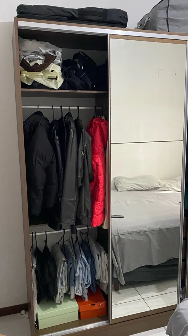 Guarda roupa Casal porta de correr com espelho - Foto 3