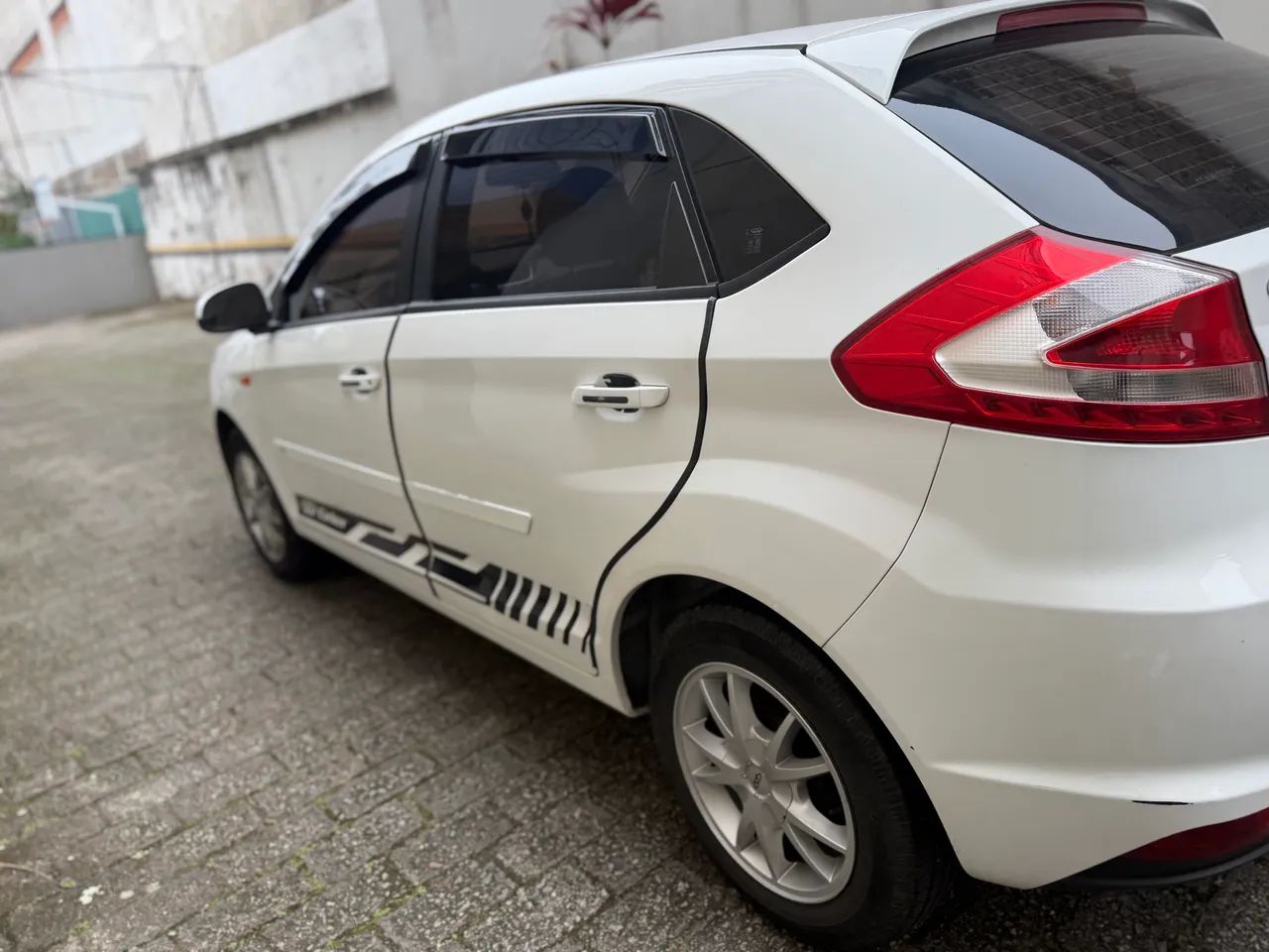 Chery Celer Hatch 1.5 16V Flex 5P 2015 - Foto 3