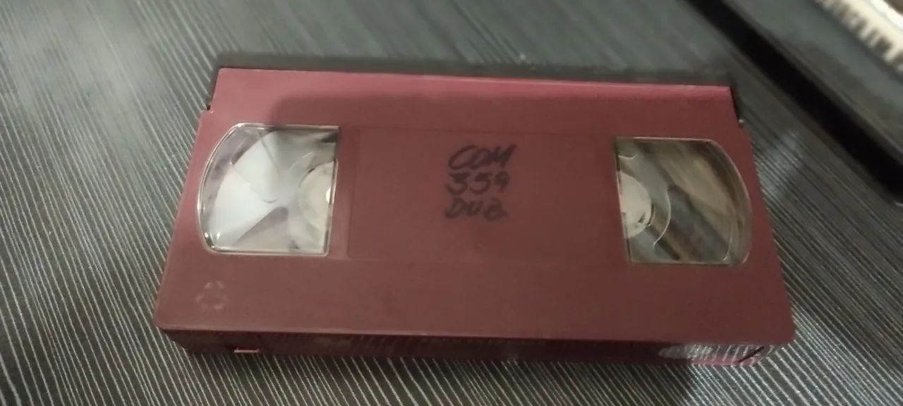 VHS TODO PODEROSO (DUBLADO)  - Foto 2