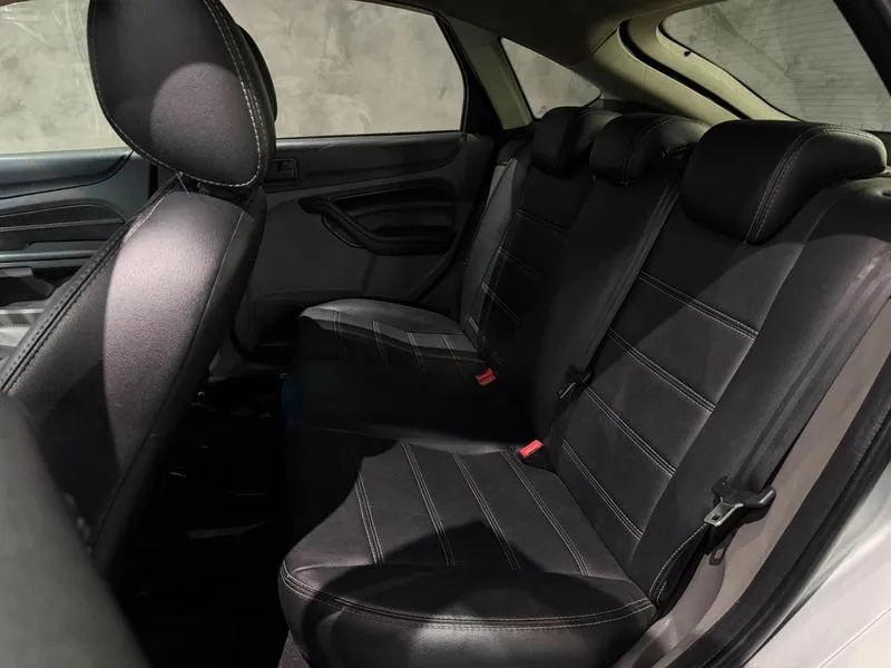 Ford Aspire 1.3 2011 - Foto 5