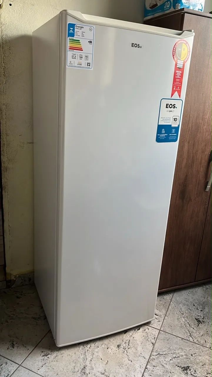 Freezer vertical 168L