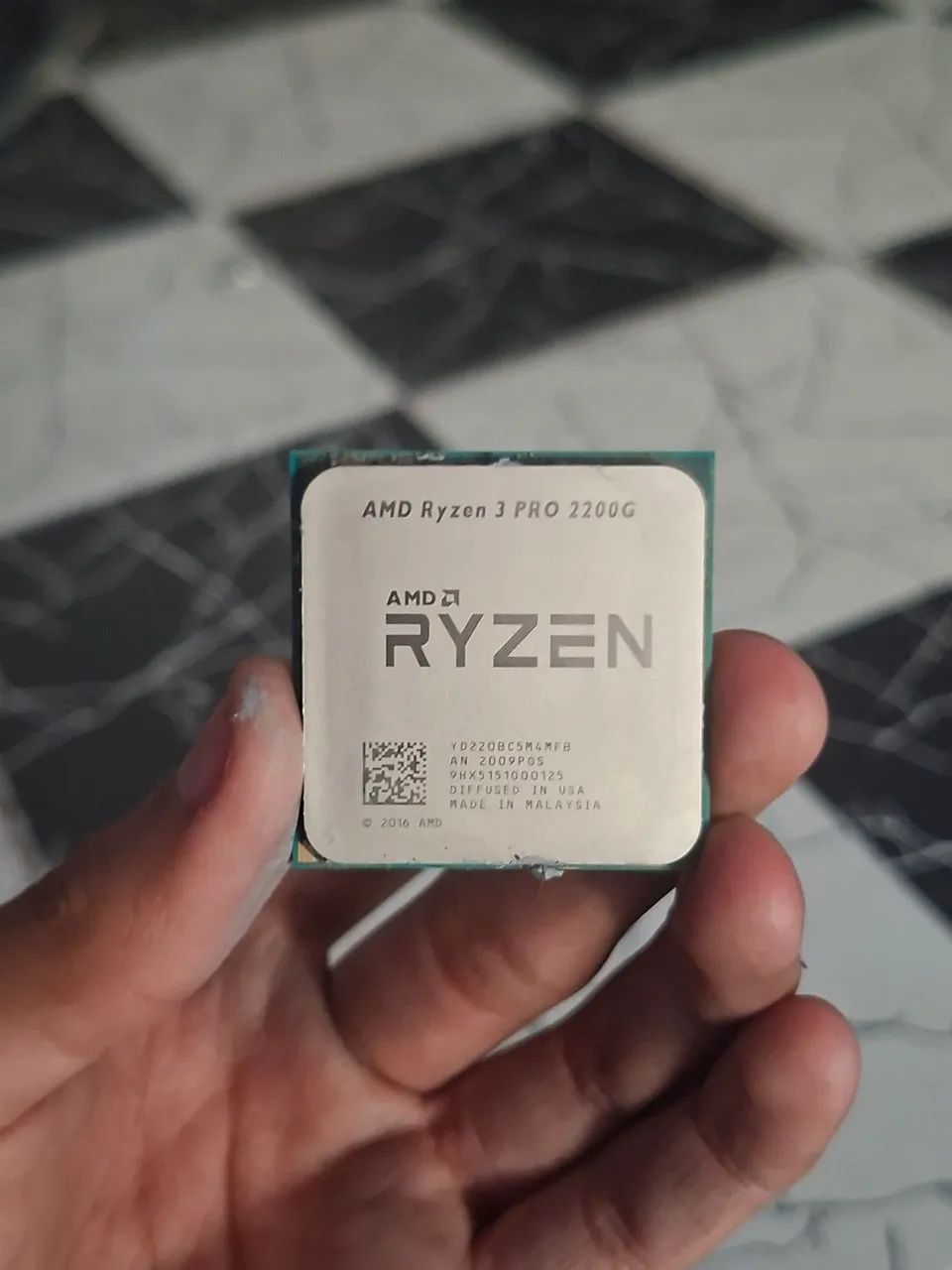Ryzen 3 PRO 2200g