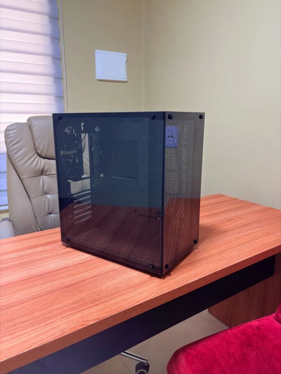 Gabinete Redragon Wideload 
