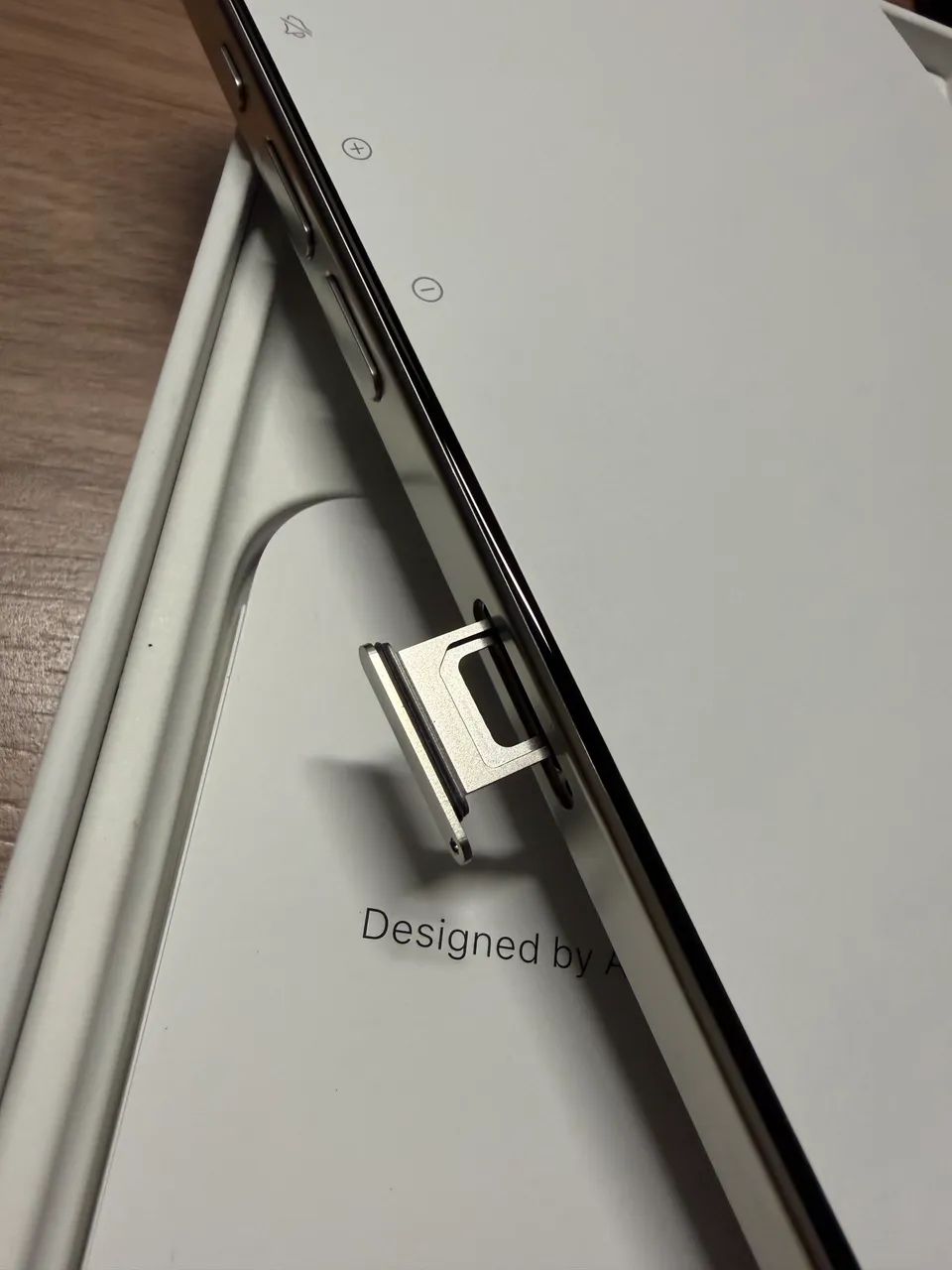 iPhone 15 pro Max cor natural Titanium -nacional  - Foto 5
