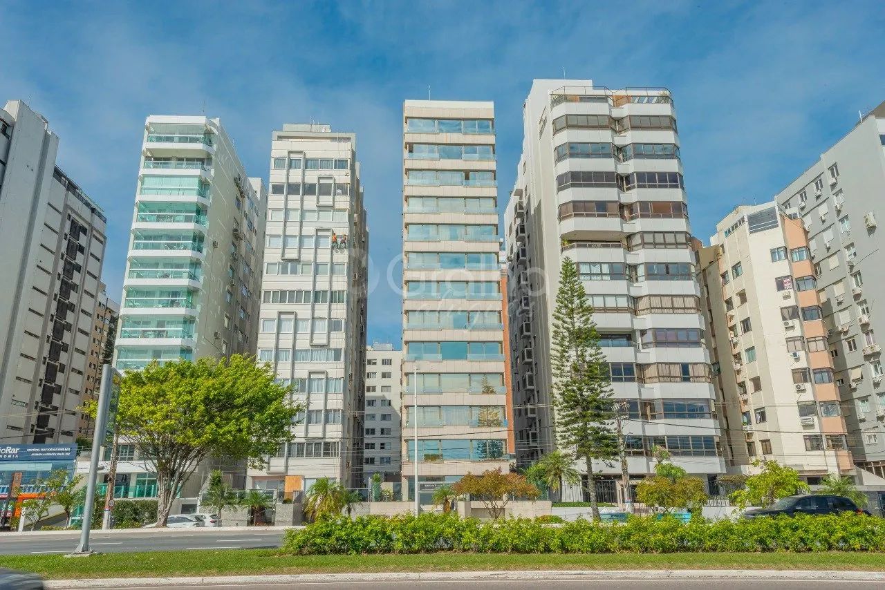 Apartamento 4 quartos 2 suítes Beira-mar Norte