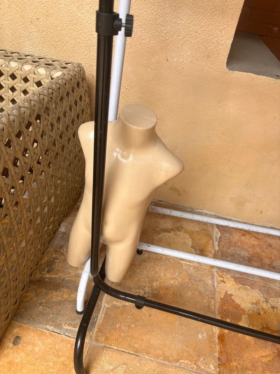 Arara com cabides desapego  - Foto 3
