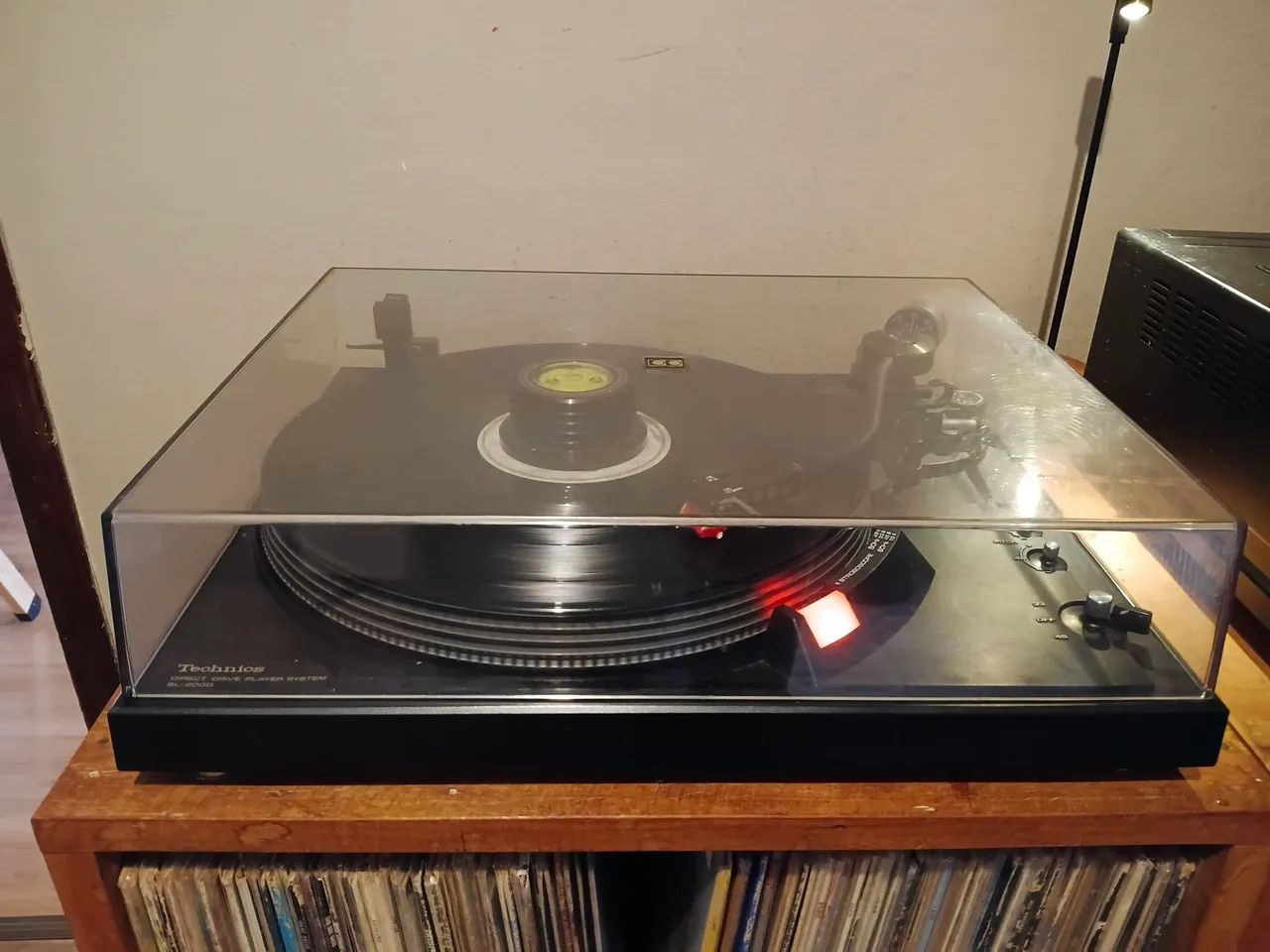 Toca disco techinics SL 2000 impecável 