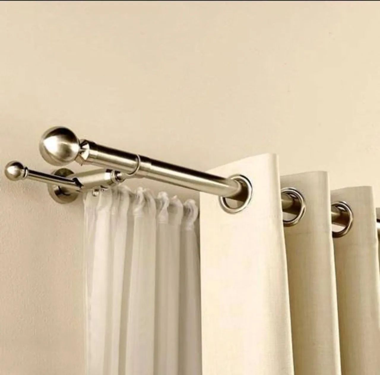 Instalador de Cortinas e Varão Profissional - Com Garantia e Limpeza - Foto 4