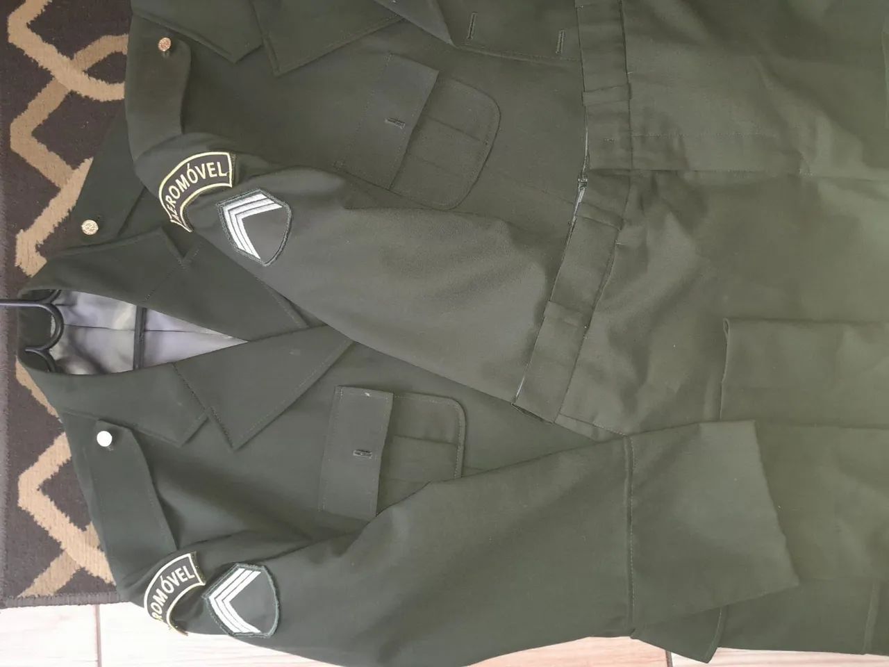 Jaqueta, Túnica e Calça verde Exército ? - Foto 3