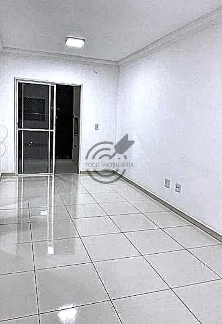 Apartamento 2 dormitórios sendo uma suíte, 2 vagas cobertas. - Foto 4