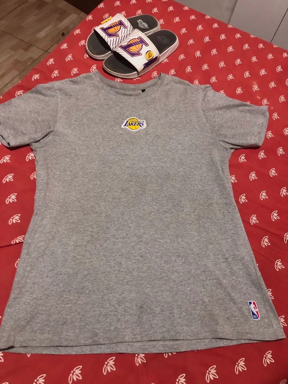 Kit NBA Lakers blusa + chinelo original  - Foto 2