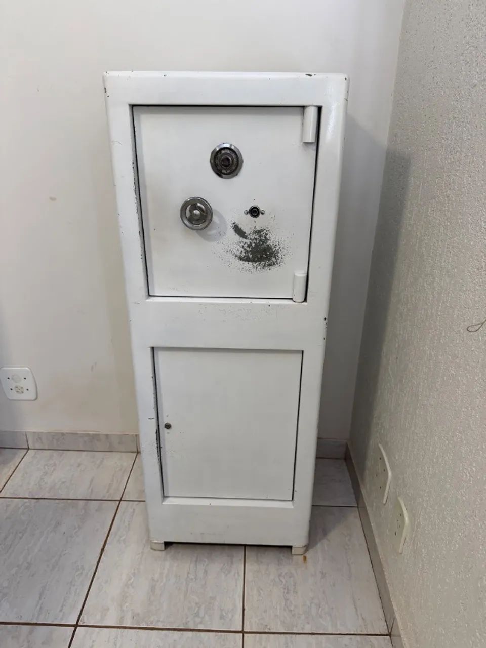 Cofre, grande, em perfeito estado  - Foto 2