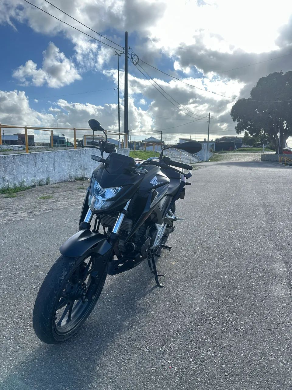 CB TWISTER 300F - Foto 3