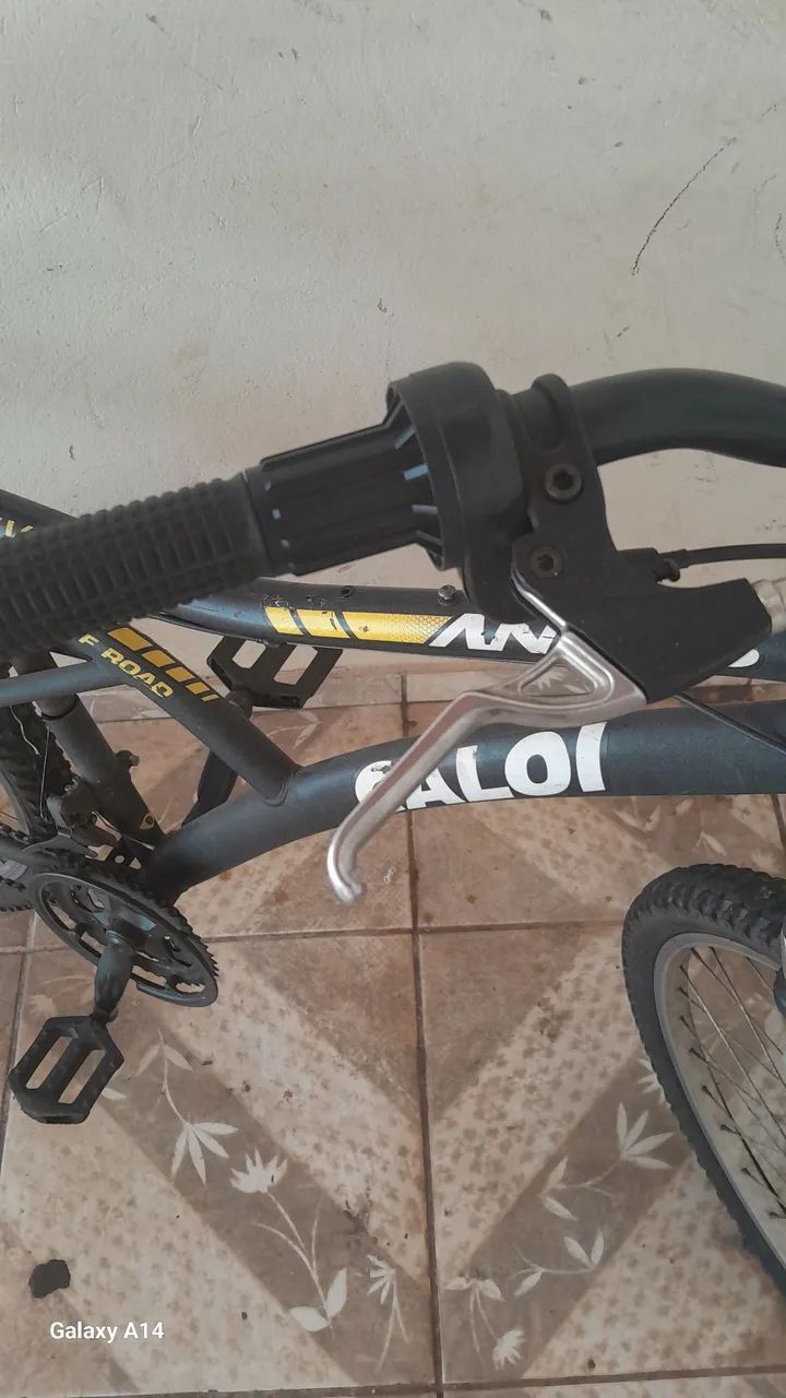  Bicicleta aro 26 com 21 marchas, ótimo pra quem gosta de adrenalina. - Foto 4