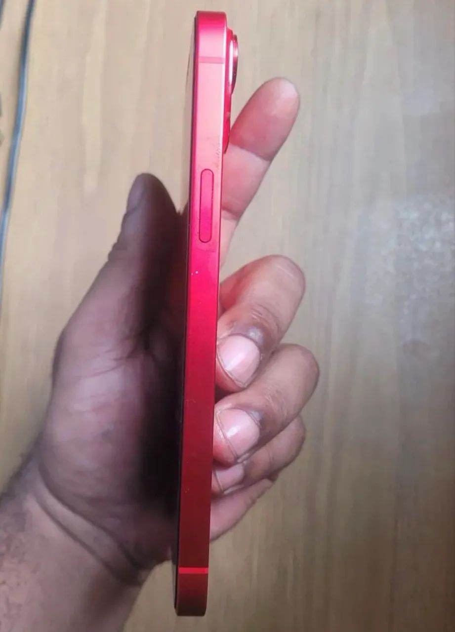 Vendo iPhone 14 vermelho  - Foto 2