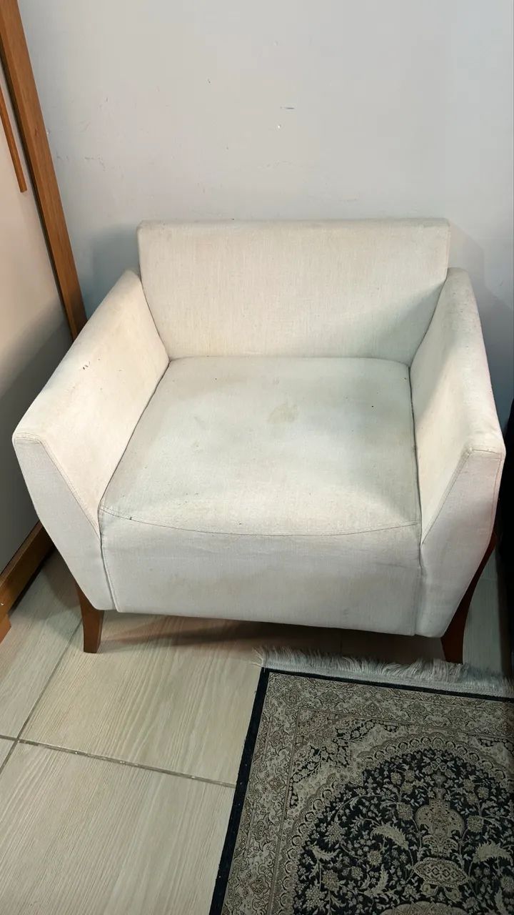     Poltrona Linda e Confortável Ideal para Sala/Quarto442957950270853123